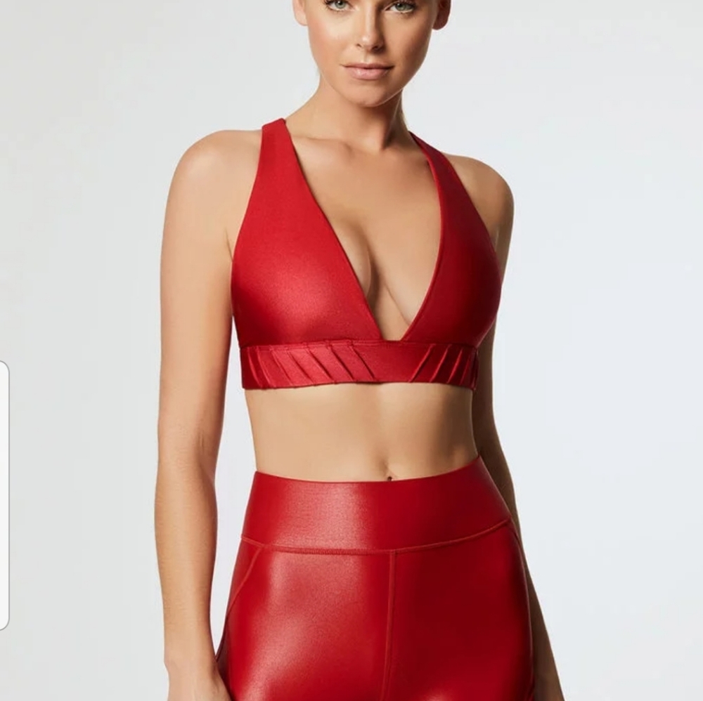 NWT Carbon38 glossy criss cross bra